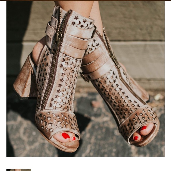 Freebird by Steven Shoes - Freebird Celestial block heel sandals